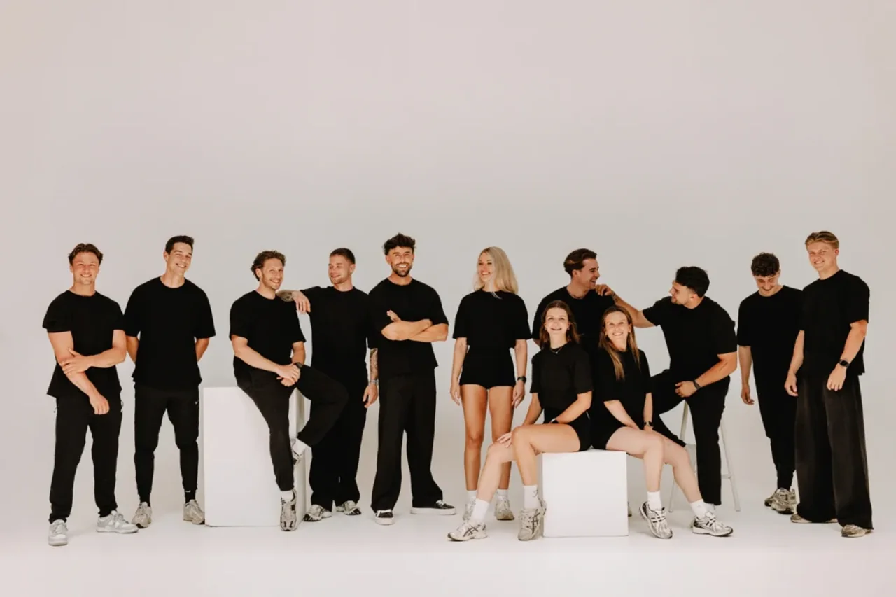Het team van Coachedbyclub tijdens een groepsfoto.